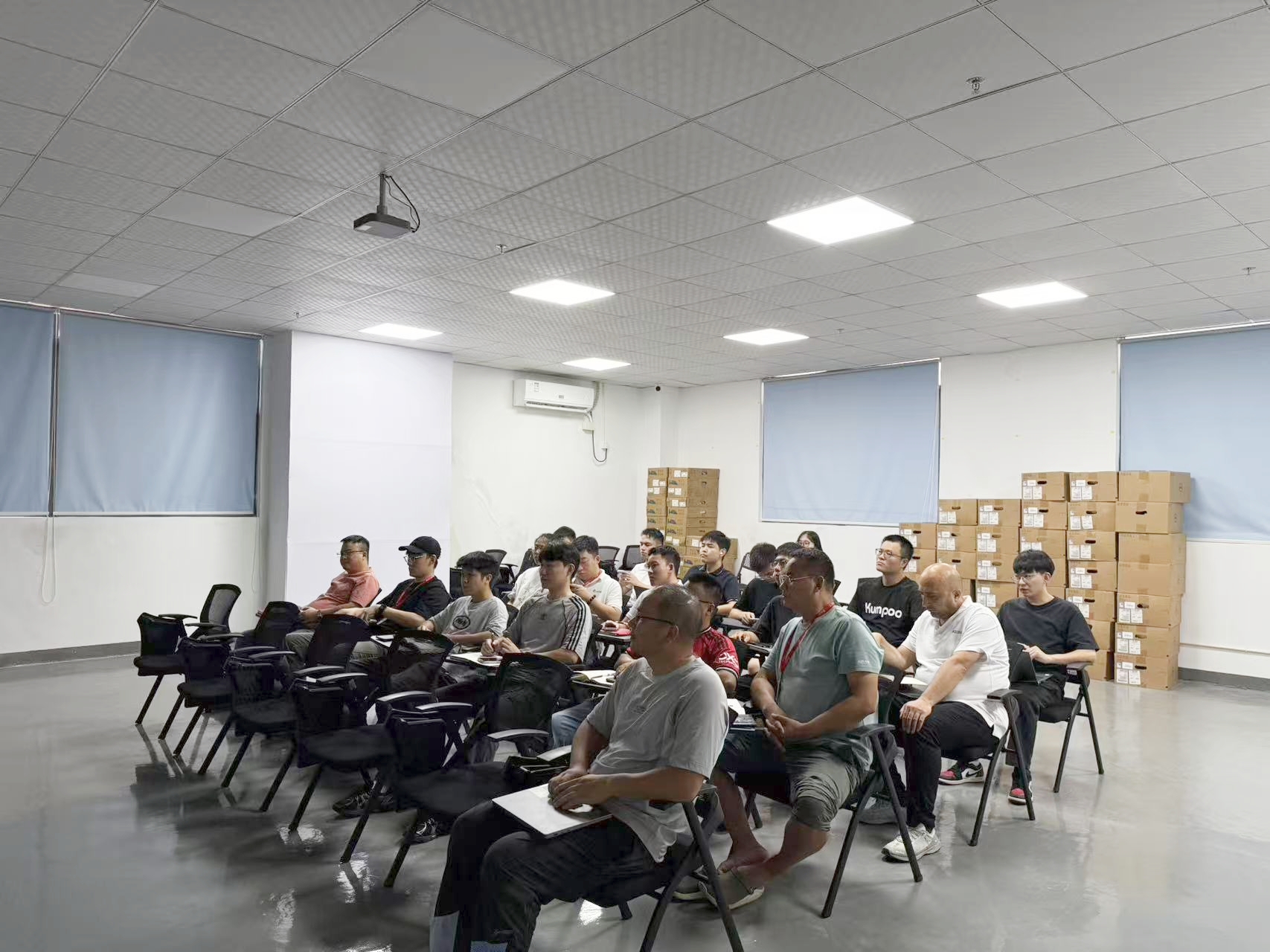 EV Charger Technology Training:  Empowering the Technical Support Team for Greater Excellence